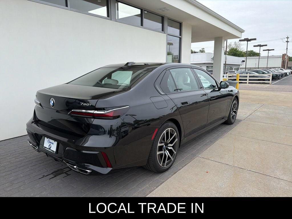 Used 2025 BMW 760i xDrive AWD/4WD image 5