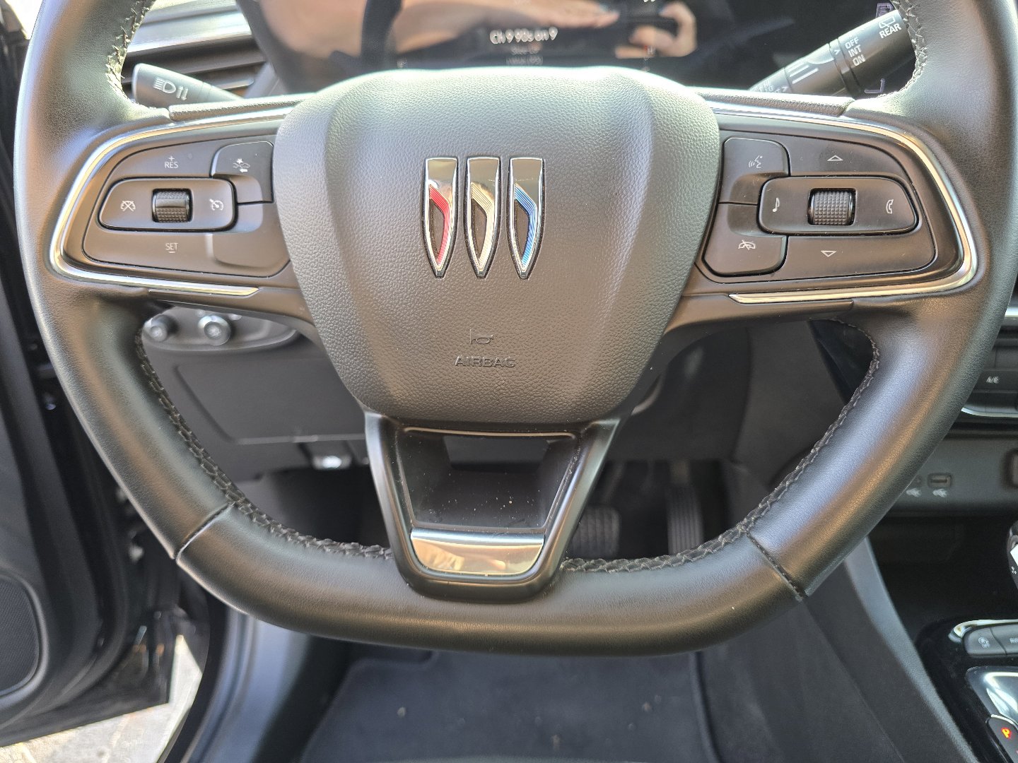 Used 2024 Buick Encore GX Sport Touring image 33