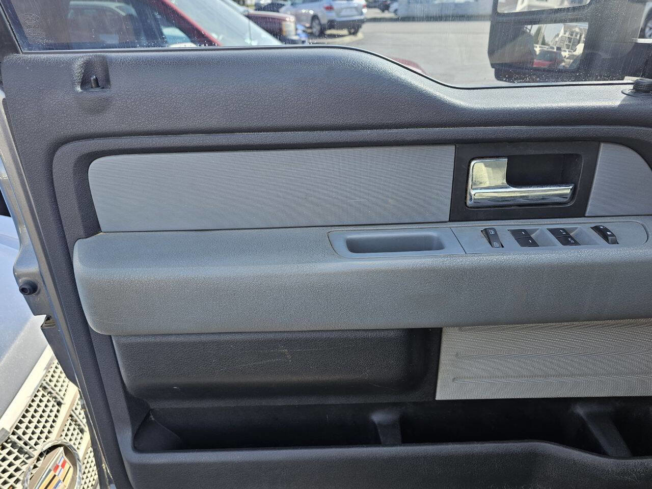 Used 2012 Ford F150 XLT w/ XLT Chrome Pkg image 13