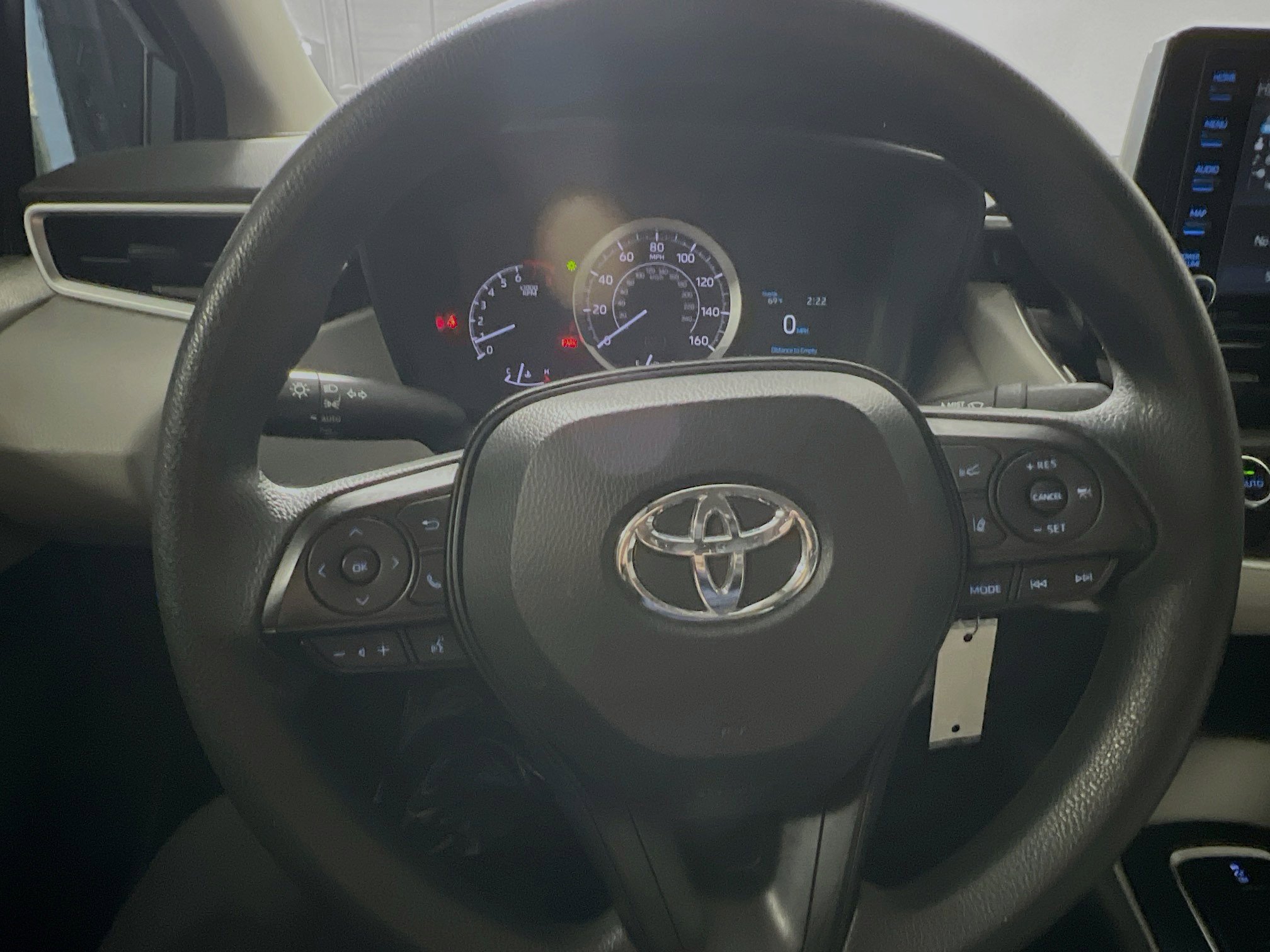 Used 2022 Toyota Corolla LE image 18