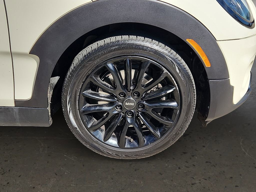 Used 2022 MINI Cooper Clubman S w/ Premium Package image 9