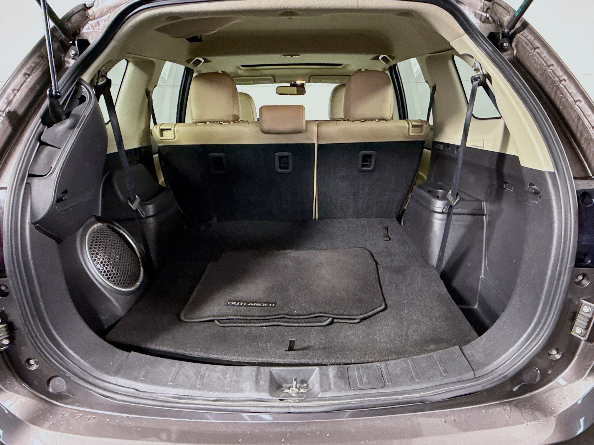 Used 2016 Mitsubishi Outlander GT AWD/4WD image 33