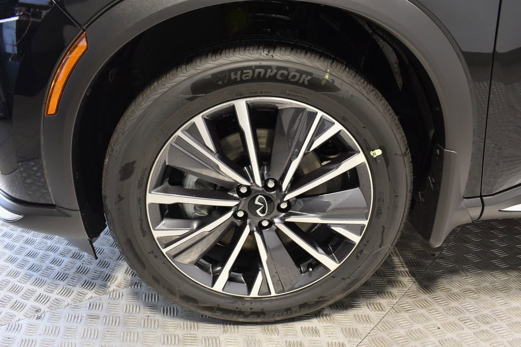 New 2026 INFINITI QX60 Luxe w/ Family Package image 30