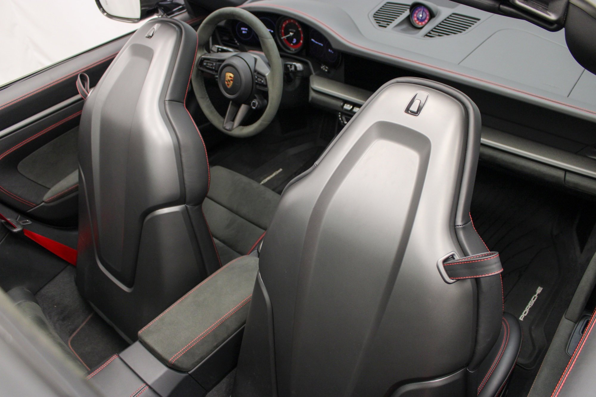 Certified 2023 Porsche 911 Targa 4 GTS image 31