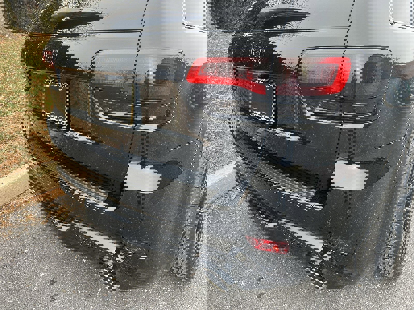 Used 2018 Jeep Grand Cherokee SRT image 57