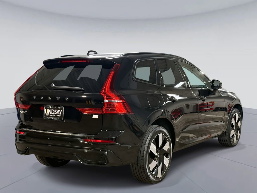 Used 2024 Volvo XC60 T8 Ultimate w/ Climate Package image 10