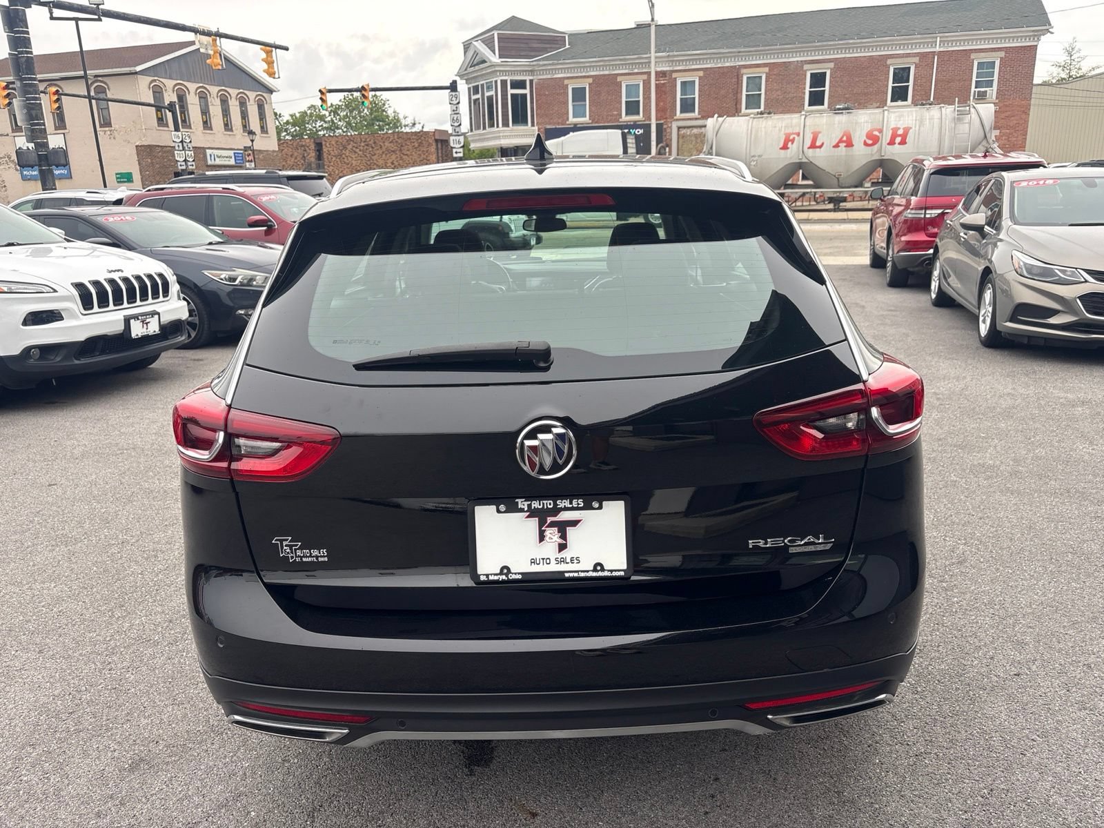 Used 2019 Buick Regal Essence w/ Driver Confidence Package I AWD/4WD image 4