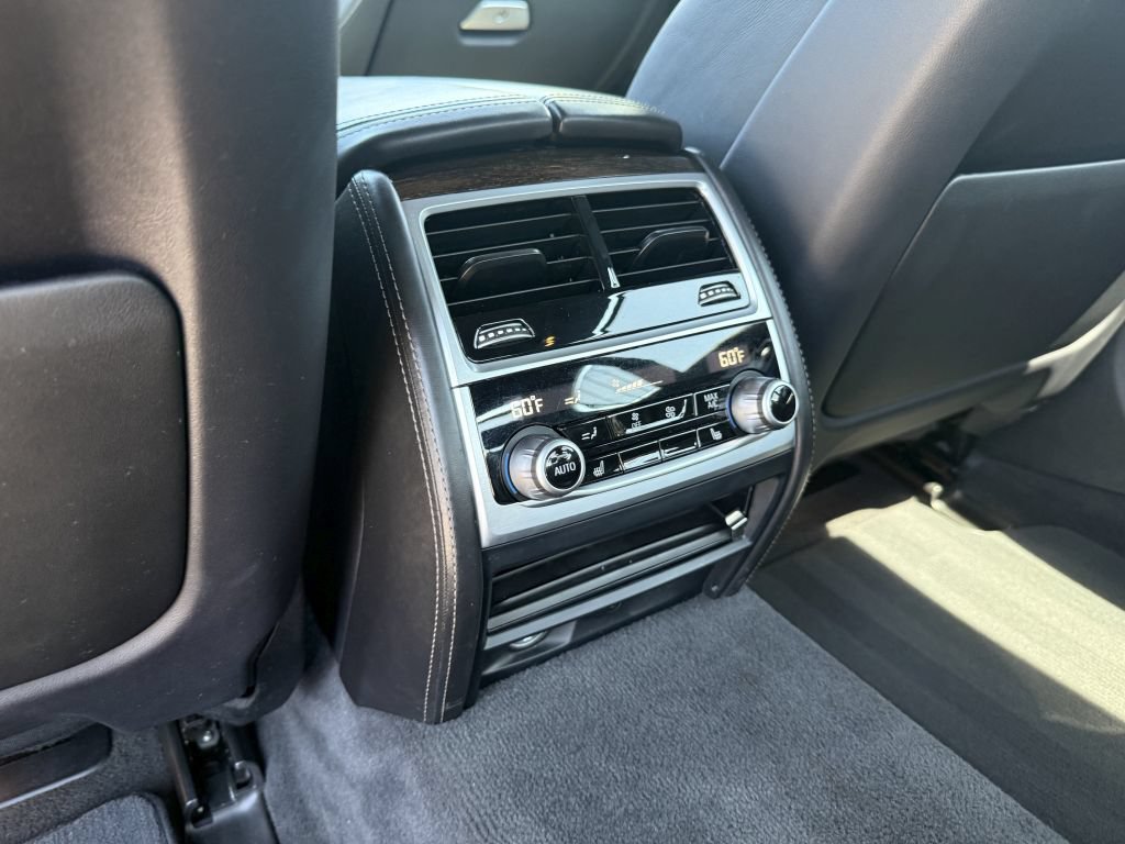 Used 2020 BMW 740i xDrive w/ M Sport Package AWD/4WD image 21