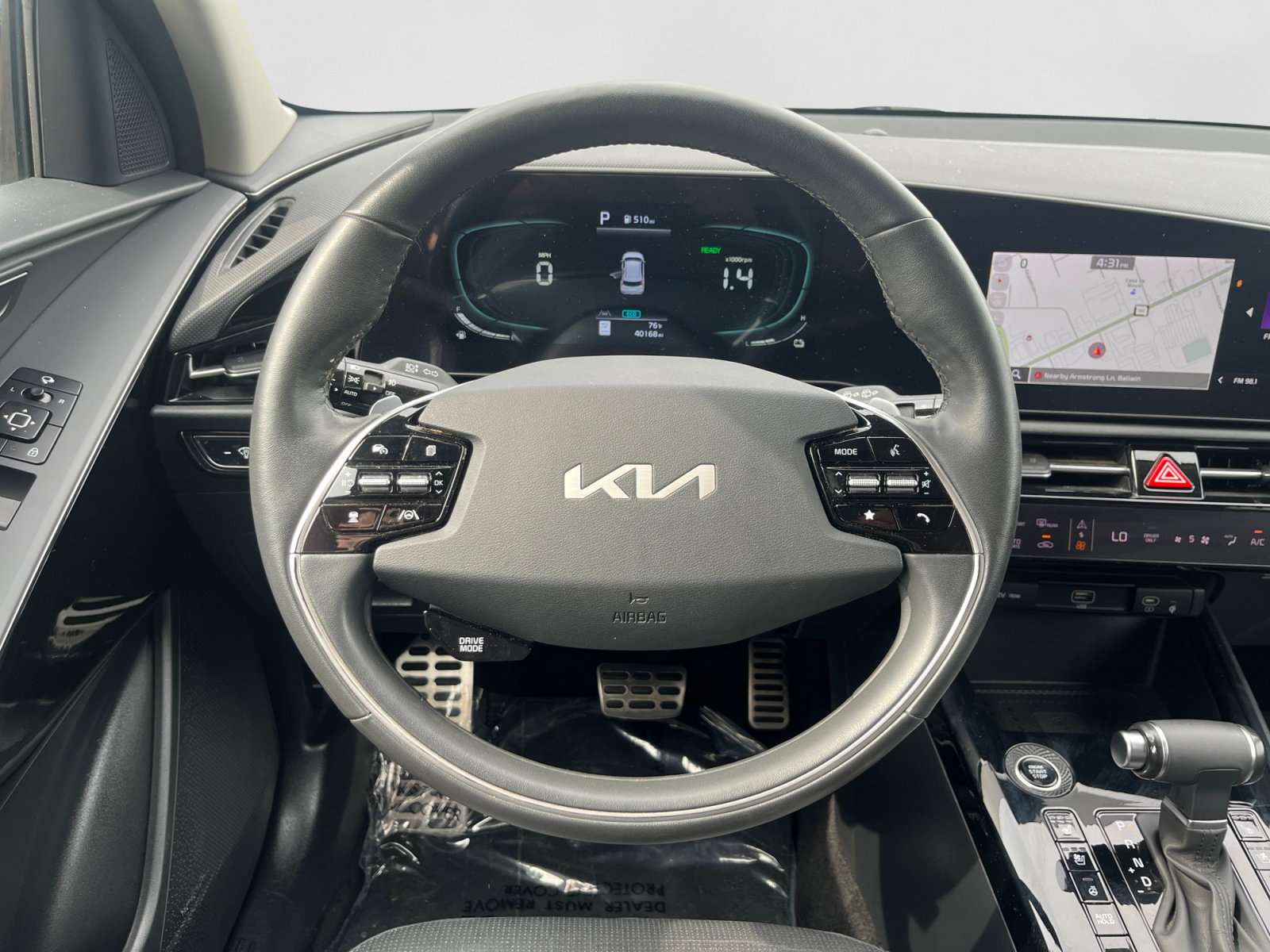 Used 2023 Kia Niro SX Touring FWD image 12