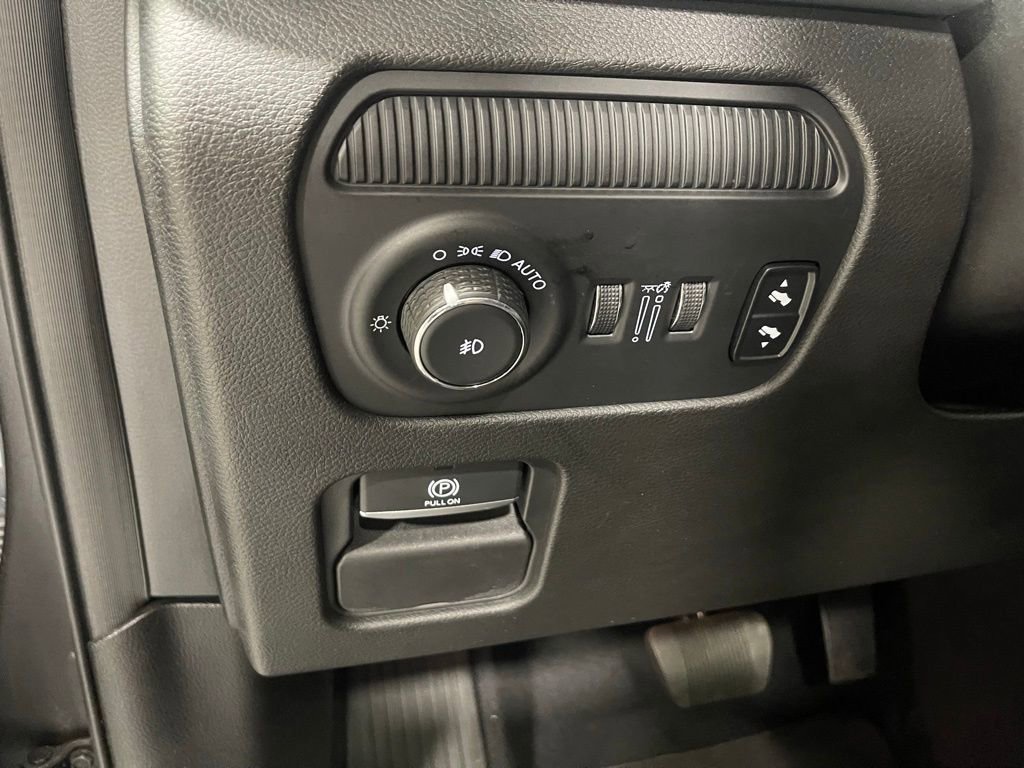 Used 2023 Jeep Wagoneer Series III w/ Premium Group I AWD/4WD image 19