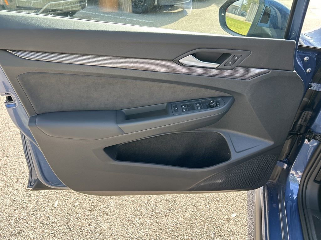 New 2026 Volkswagen GTI SE FWD image 17