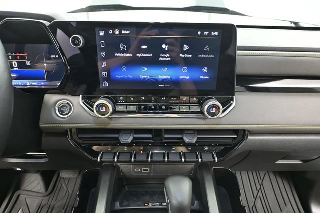 Used 2026 Chevrolet Colorado ZR2 w/ Technology Package AWD/4WD image 31