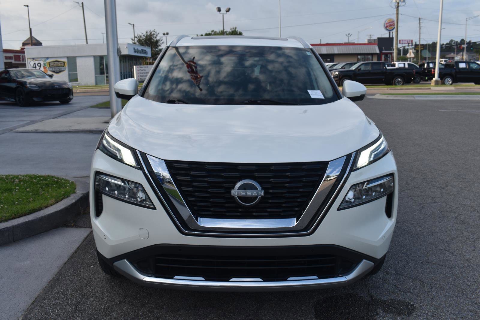 Used 2023 Nissan Rogue Platinum w/ Platinum Premium Package AWD/4WD image 19