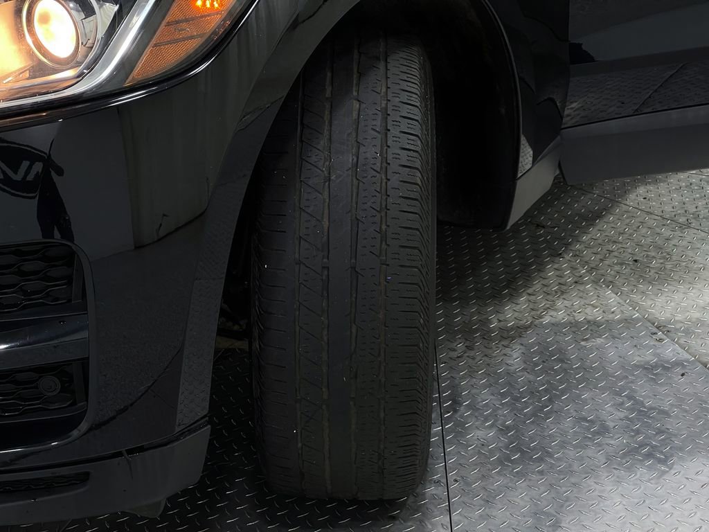 Used 2020 Jaguar F-PACE Premium image 38