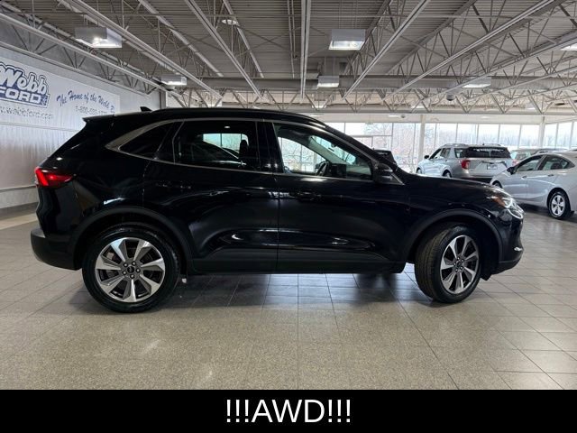 Used 2024 Ford Escape Platinum image 10