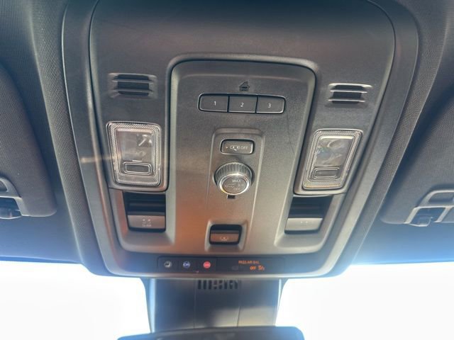 Used 2023 GMC Yukon SLT image 24