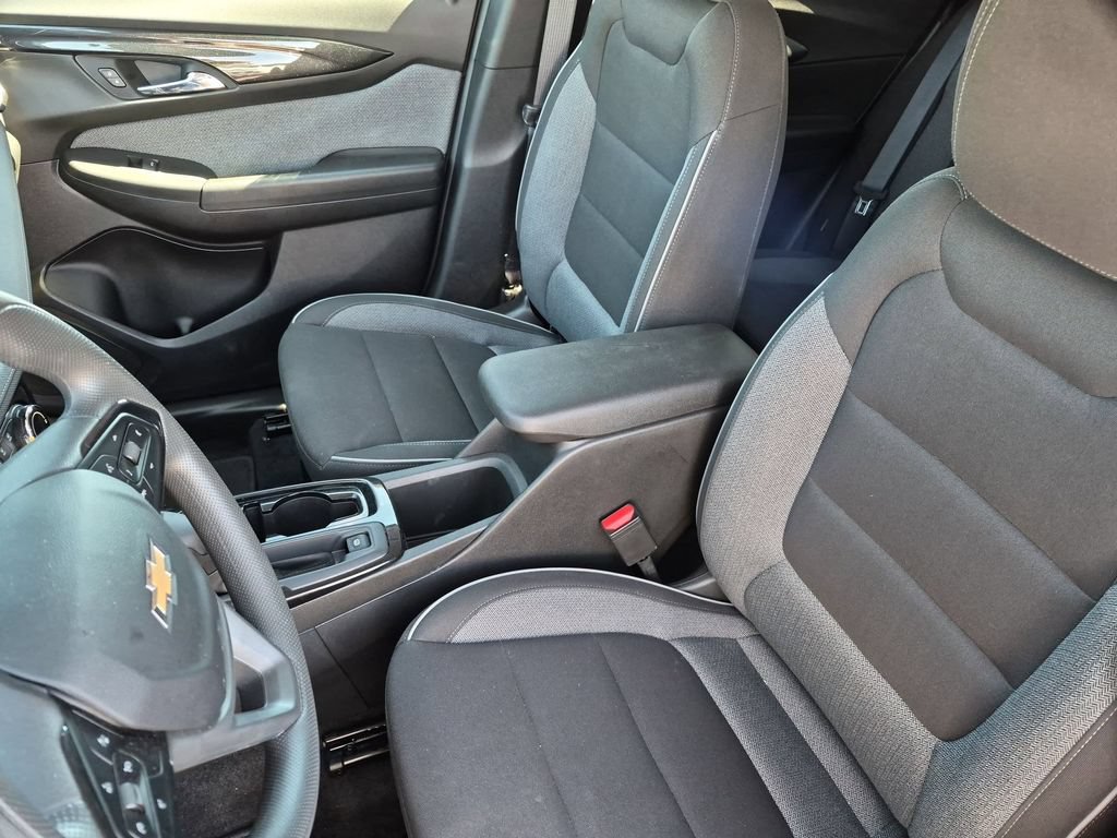 Used 2025 Chevrolet TrailBlazer LT AWD/4WD image 24