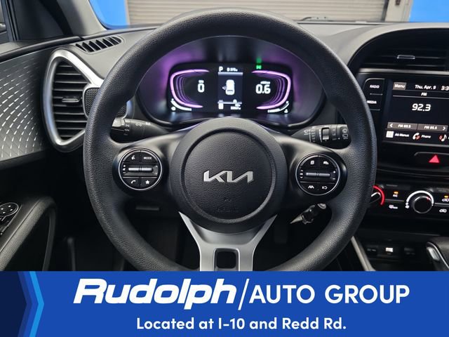 Used 2025 Kia Soul LX w/ LX Technology Package FWD image 15