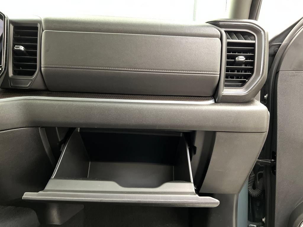 Used 2025 Chevrolet Silverado 1500 LT AWD/4WD image 34