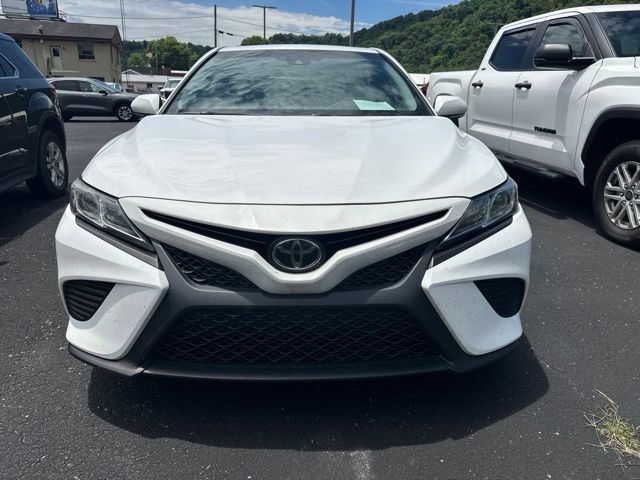 Used 2018 Toyota Camry SE w/ Audio Package FWD image 2