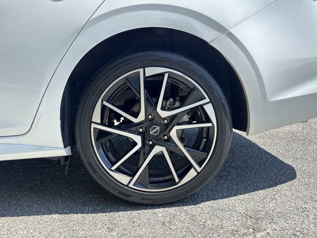 Used 2024 Nissan Sentra SR w/ SR Premium Package FWD image 33