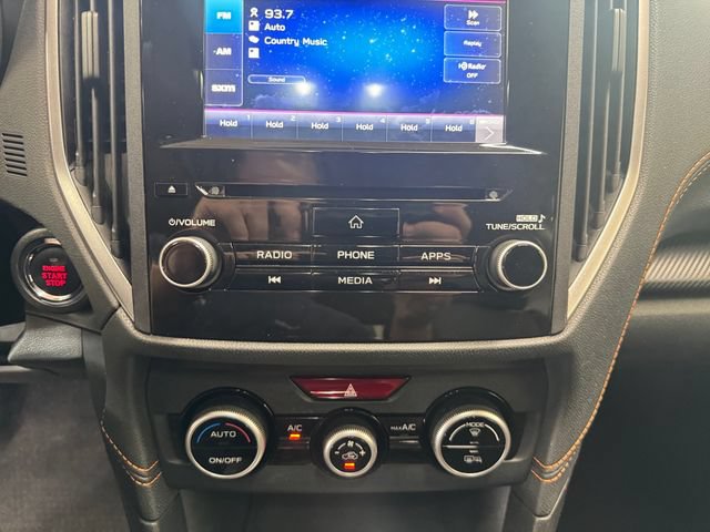 Used 2020 Subaru Crosstrek 2.0i Premium w/ Moonroof Package 2 AWD/4WD image 3