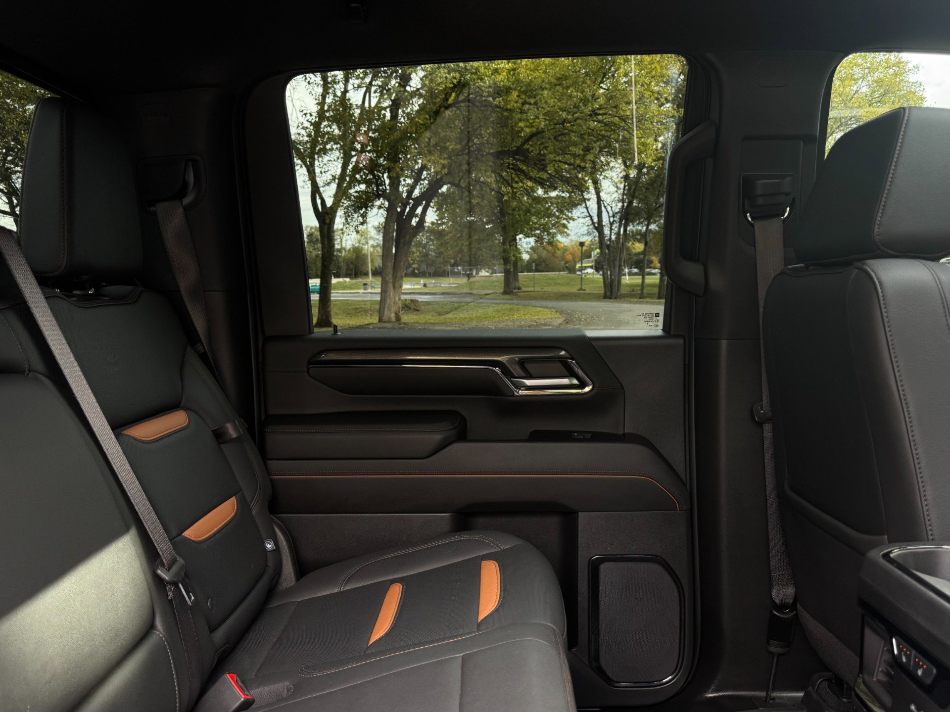 Used 2024 GMC Sierra 2500 AT4 w/ AT4 Preferred Package image 40