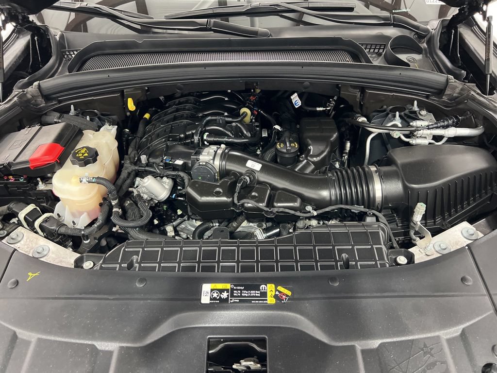 Used 2025 Jeep Grand Cherokee Altitude AWD/4WD image 26