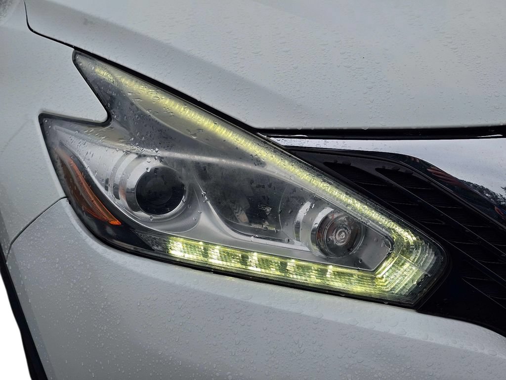 Used 2018 Nissan Murano Platinum w/ Cargo Package FWD image 4