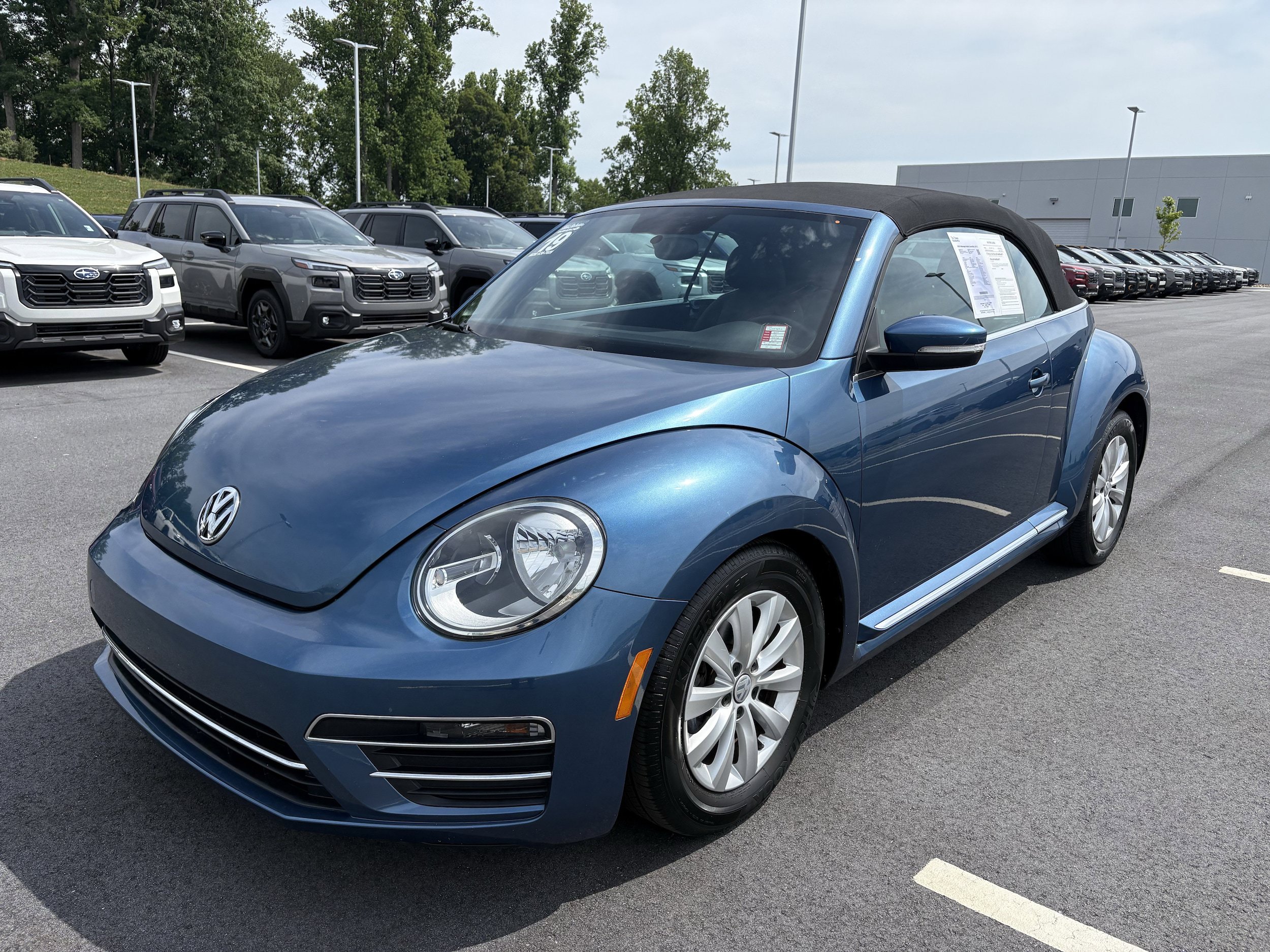 Used 2019 Volkswagen Beetle 2.0T S FWD image 3
