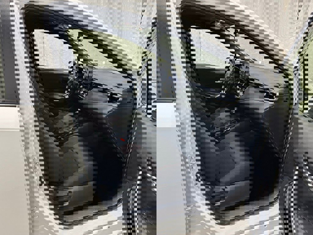 Used 2025 Toyota Corolla SE image 57