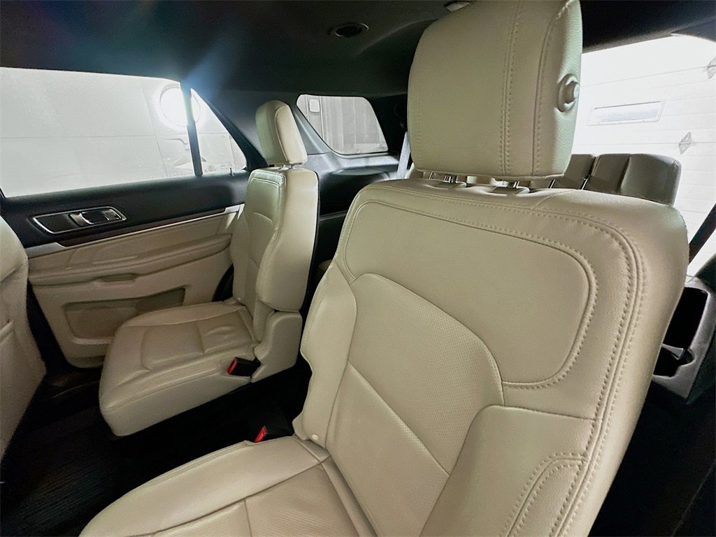 Used 2018 Ford Explorer Limited w/ Class II Trailer Tow Package image 24