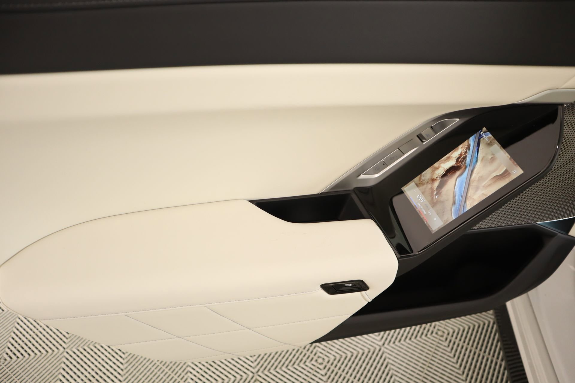 New 2026 BMW 740i RWD image 18