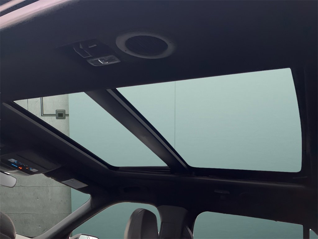 Used 2020 Ford Explorer ST w/ Premium Technology Package image 31