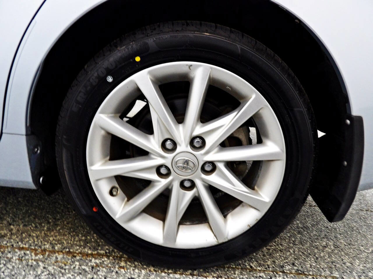 Used 2013 Toyota Prius V Five FWD image 20