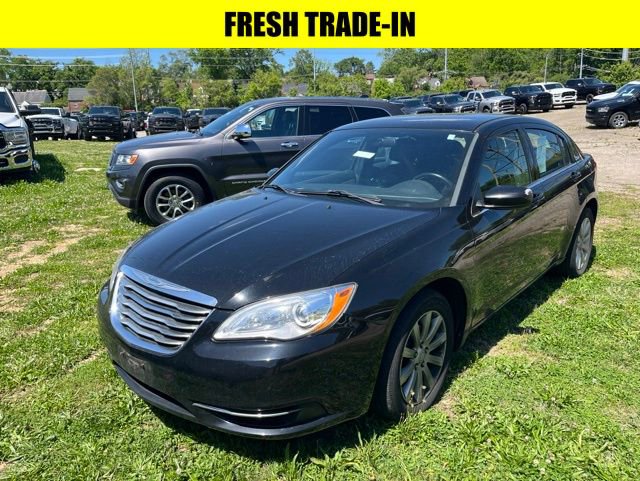 Used 2013 Chrysler 200 Touring FWD video 1