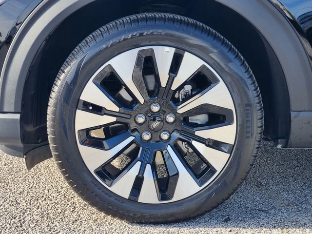 Used 2025 Ford Explorer Platinum w/ LUX Leather Package image 10