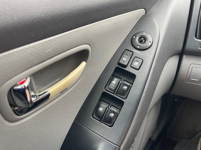 Used 2010 Hyundai Elantra GLS FWD image 22