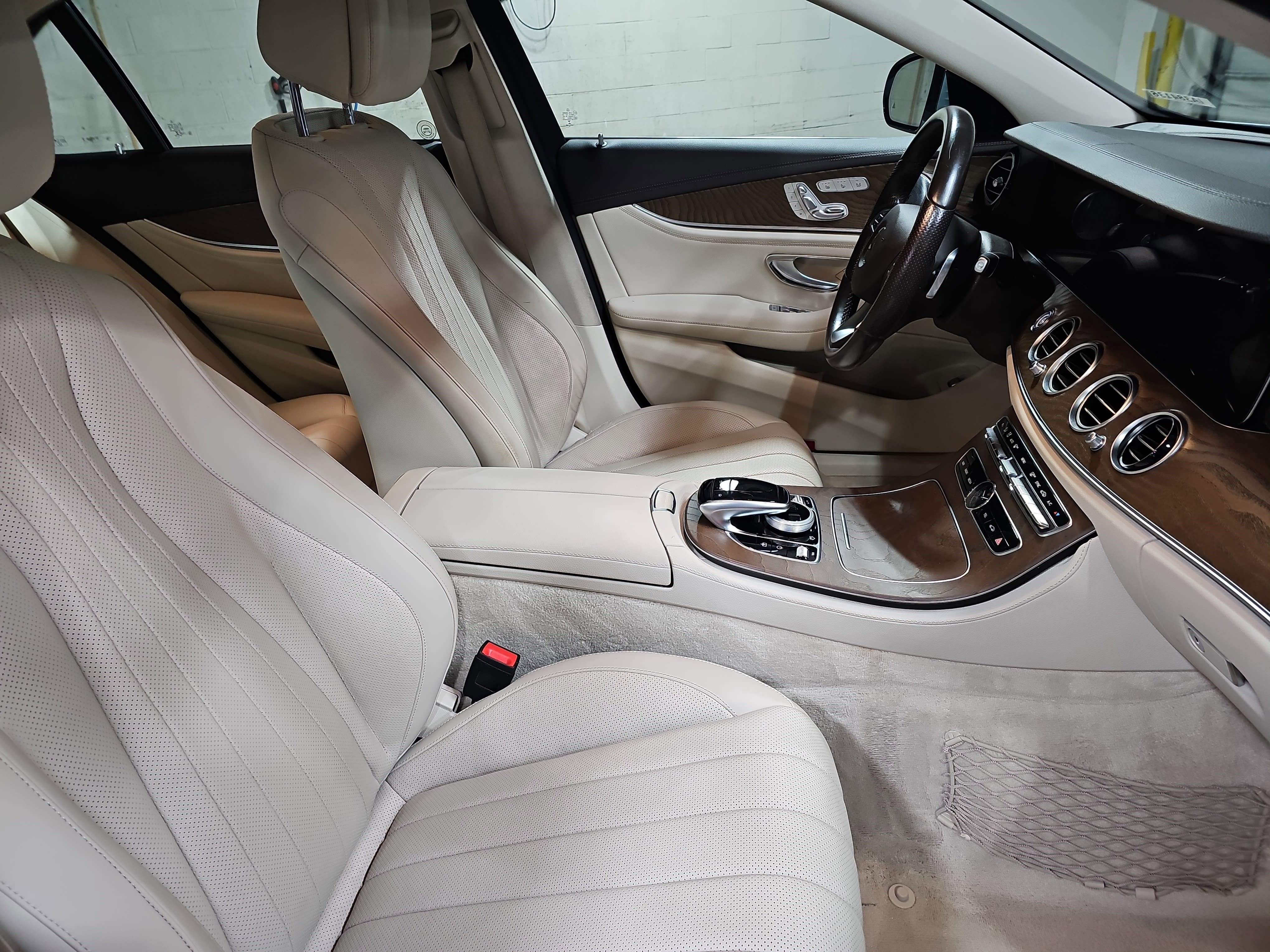 Used 2018 Mercedes-Benz E 400 4MATIC Sedan image 10