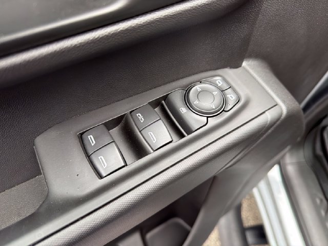 Used 2026 Chevrolet Silverado 1500 Custom Trail Boss w/ LPO, Dark Essentials Package AWD/4WD image 16