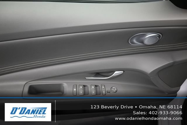 Used 2024 Hyundai Elantra SEL w/ Convenience Package FWD image 24