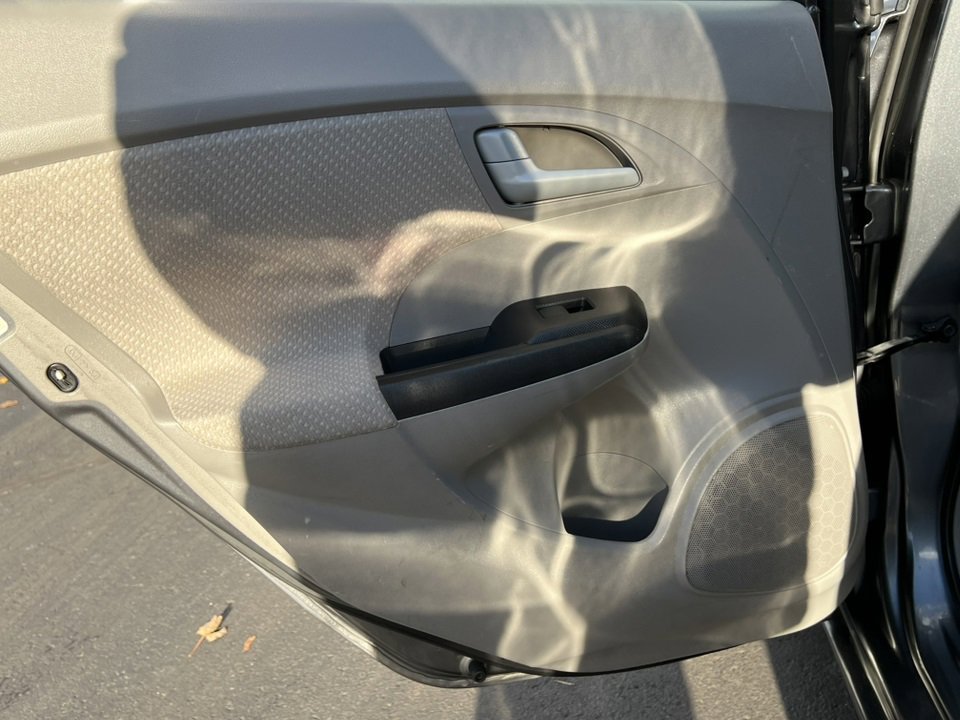 Used 2013 Honda Insight image 28