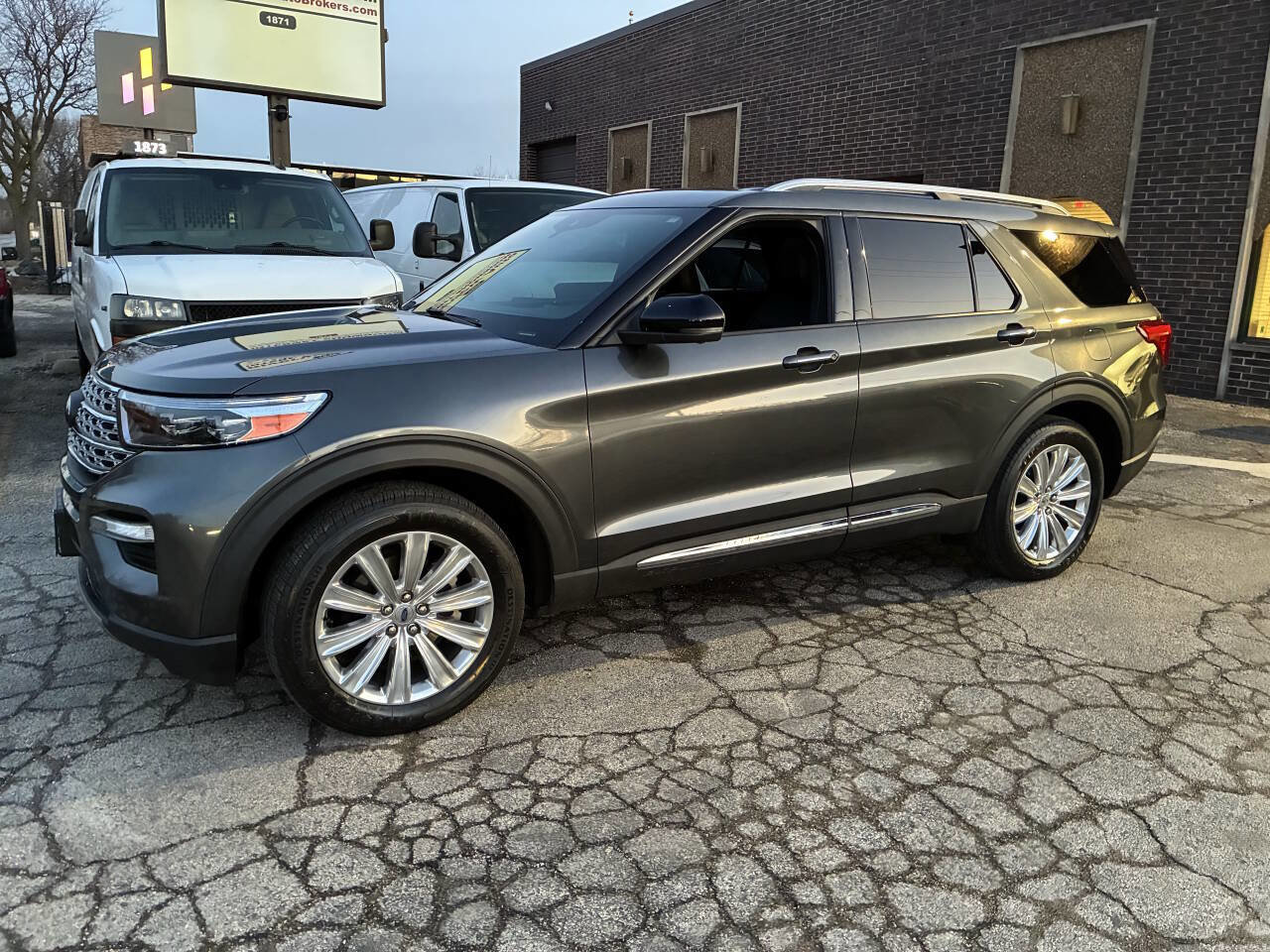 Used 2020 Ford Explorer Limited image 10