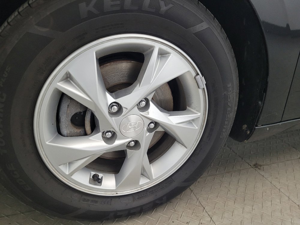 Used 2023 Hyundai Elantra SE FWD image 31