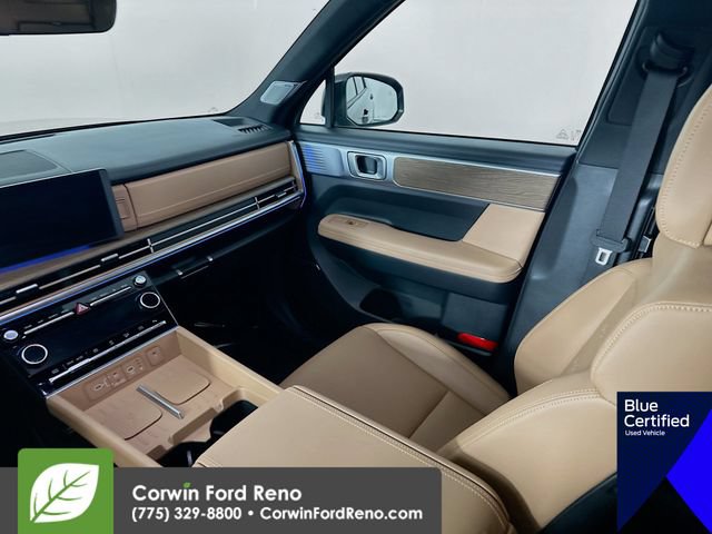Used 2025 Hyundai Santa Fe Limited AWD/4WD image 29