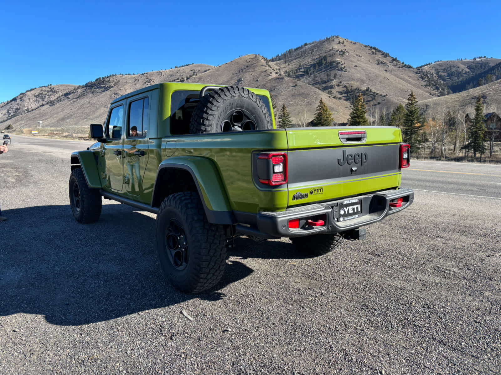 New 2025 Jeep Gladiator Rubicon image 8