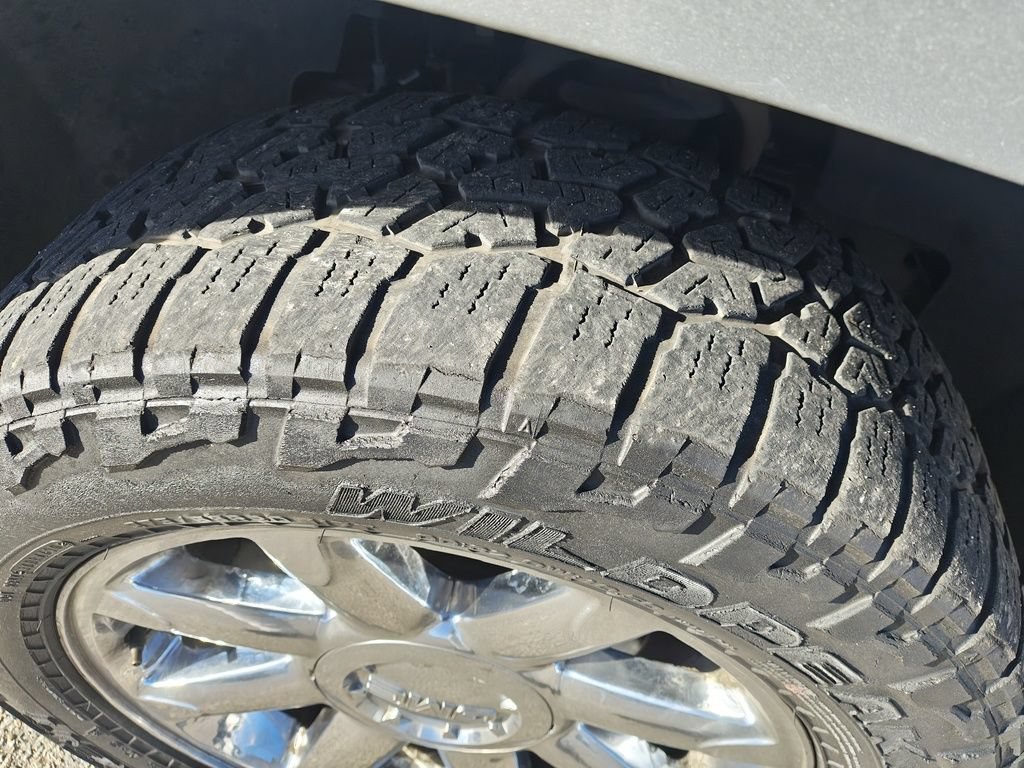 Used 2014 GMC Yukon Denali AWD/4WD image 5