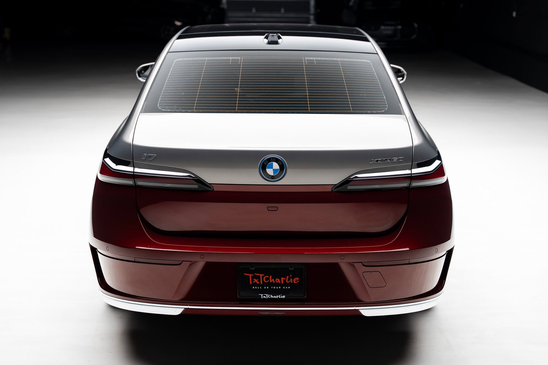 Used 2023 BMW i7 xDrive60 w/ Executive Package 2 image 26