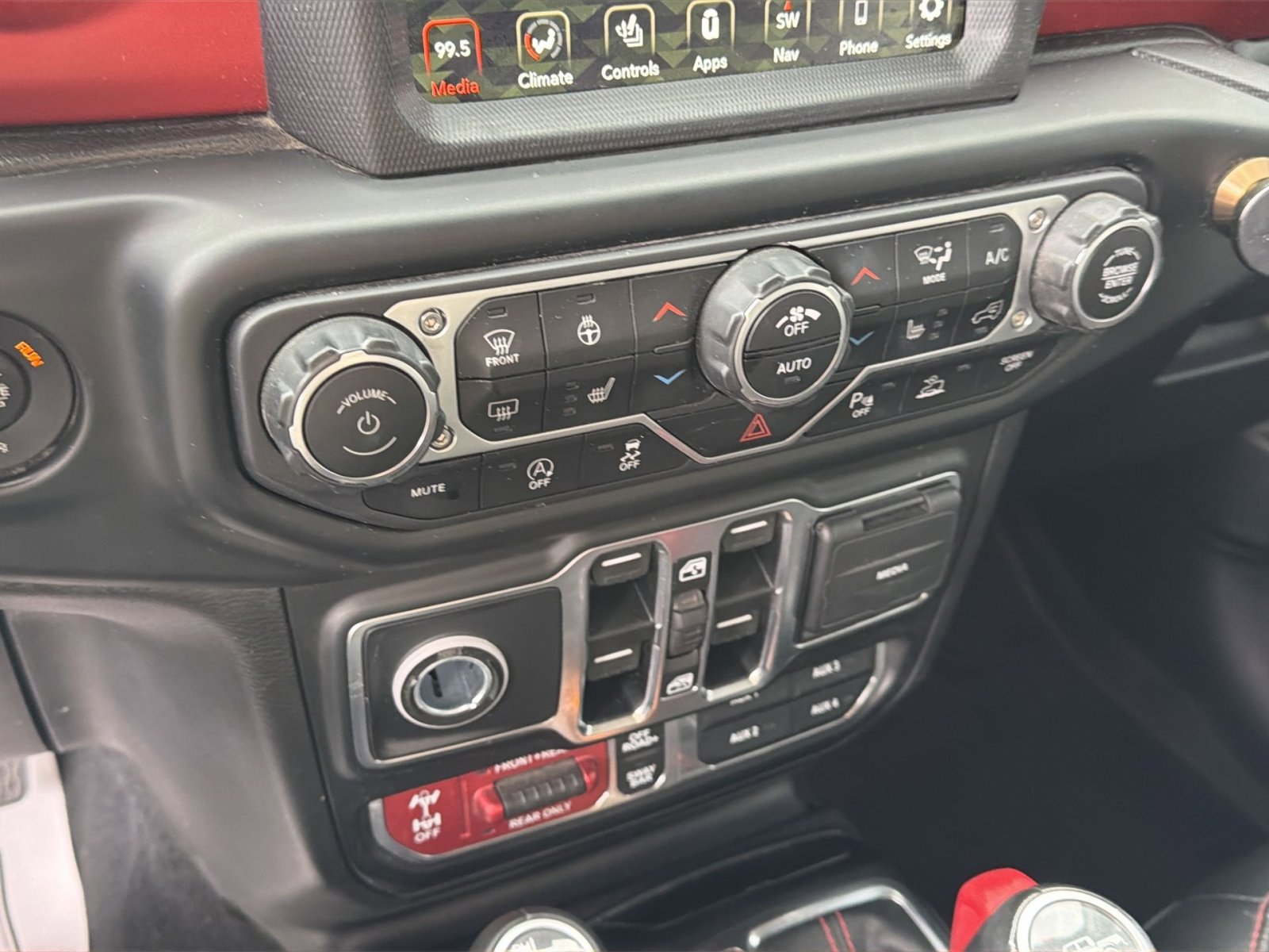 Used 2021 Jeep Gladiator Rubicon image 25