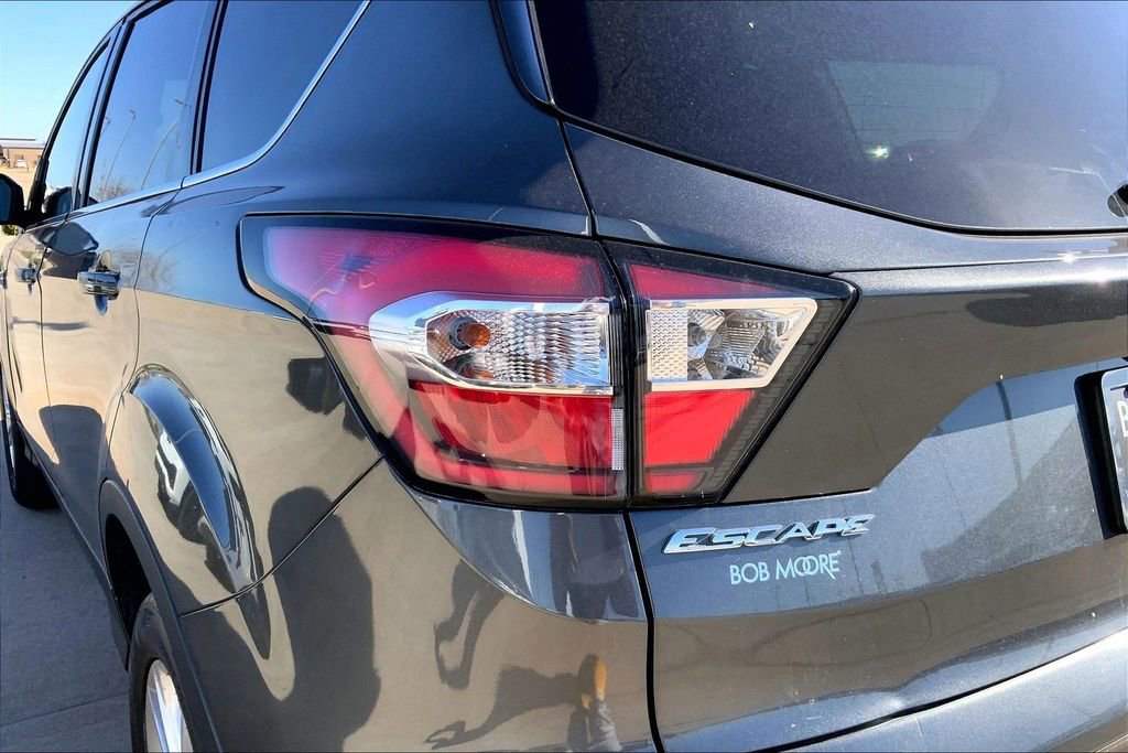 Used 2017 Ford Escape SE image 28